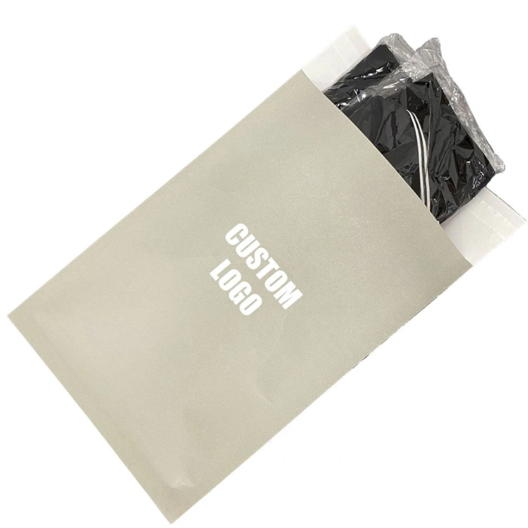 Enveloppe en papier kraft gris